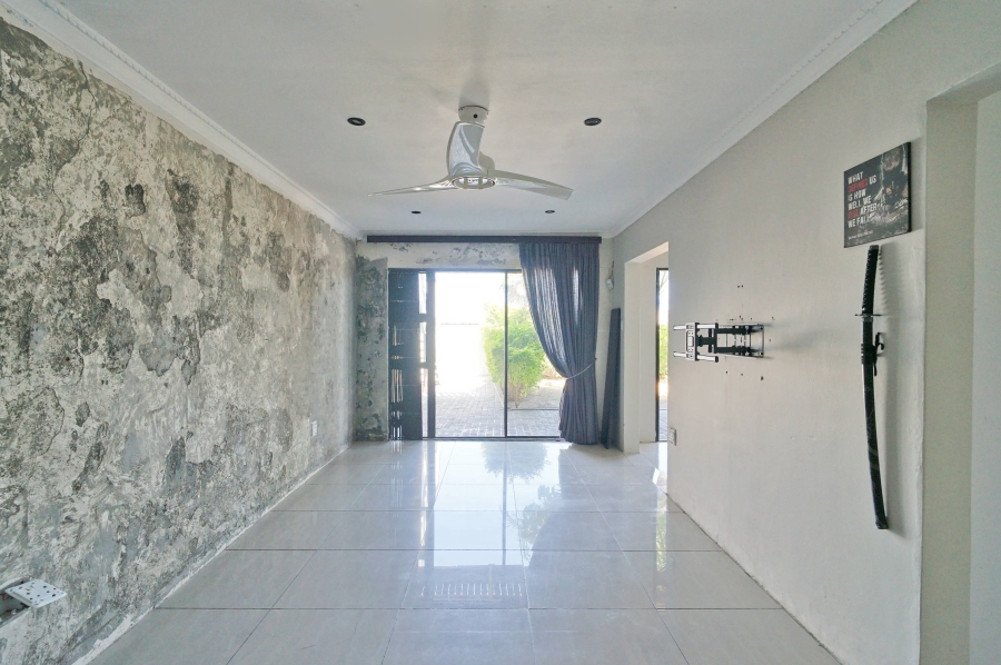 4 Bedroom Property for Sale in Winterstrand Eastern Cape